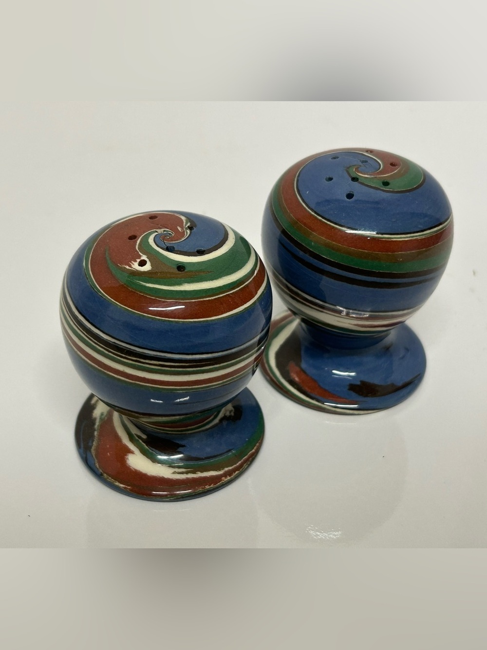 Vintage Desert Sands Art Pottery Swirl Salt & Pepper Shakers